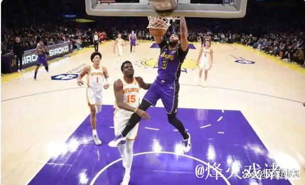 沃克高效砍26分,老鹰客场不敌湖人 沃克高效砍26分,老鹰客场不敌湖人